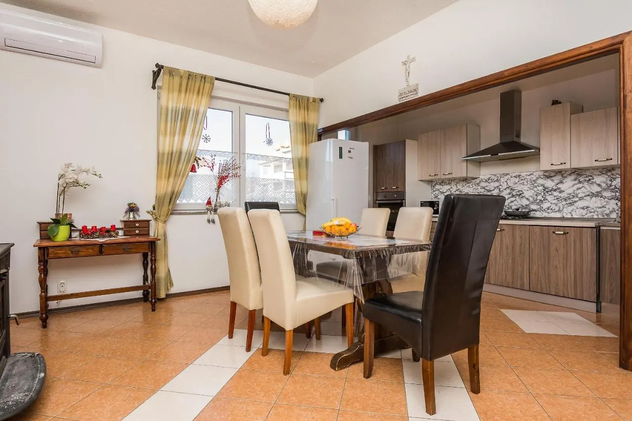 Holiday Home Bakija Pakostane 0*,